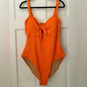 Old Navy Tie-Front Keyhole Bandeau-Style One-Piece Swimsuit for Women